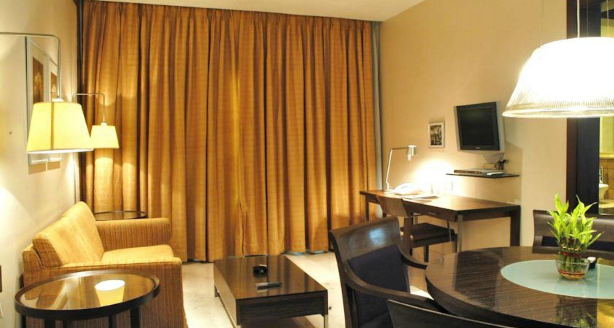 Deccan Rendezvous By Hotel Surya Pune Exterior photo