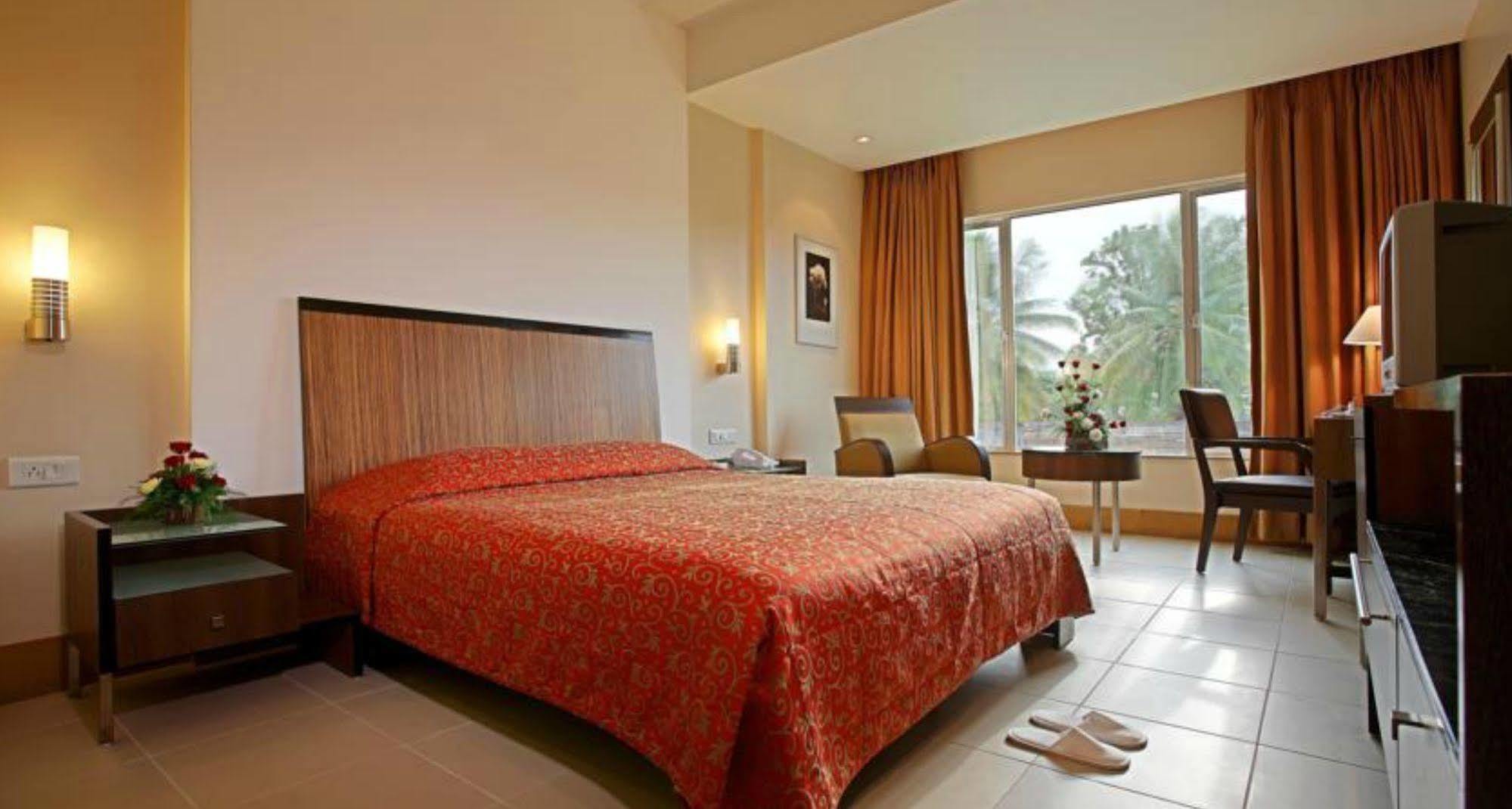 Deccan Rendezvous By Hotel Surya Pune Room photo